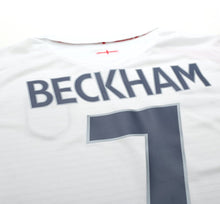 Load image into Gallery viewer, 2005/07 BECKHAM #7 England Vintage Umbro Home Football Shirt (M) WC 2006
