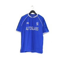 Load image into Gallery viewer, 1999/01 ZOLA #25 Chelsea Vintage Umbro Home Football Shirt (M)
