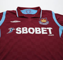 Load image into Gallery viewer, 2009/10 DIAMANTI #32 West Ham Vintage Umbro Home Football Shirt (S)
