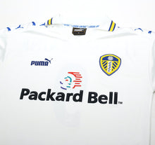 Load image into Gallery viewer, 1998/00 HASSELBAINK #9 Leeds United Vintage PUMA Home Football Shirt (S)
