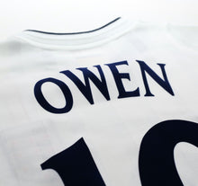 Load image into Gallery viewer, 2001/03 OWEN #10 England Vintage Umbro Home Football Shirt (XL) WC 2002 BRAZIL
