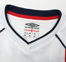 Load image into Gallery viewer, 2001/03 BECKHAM #7 England Vintage Umbro Home Greece Football Shirt (M) WC 2002
