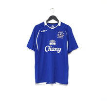 Load image into Gallery viewer, 2008/09 PIENAAR #20 Everton Vintage Umbro Home Football Shirt (M)
