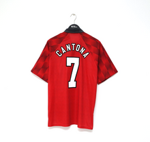 Load image into Gallery viewer, 1996/98 CANTONA #7 Manchester United Vintage Umbro Home Football Shirt (XL)
