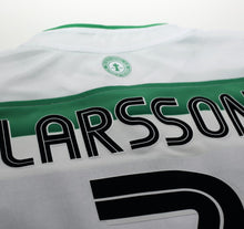 Load image into Gallery viewer, 2003/04 LARSSON #7 Celtic Vintage Umbro European Home Football Shirt (XL)
