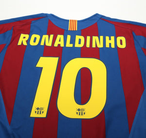 2005/06 RONALDINHO #10 Barcelona Vintage Nike Home Football Shirt (L)