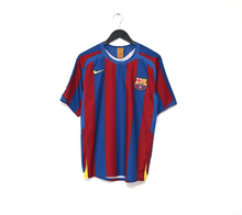 Load image into Gallery viewer, 2005/06 MESSI #19 Barcelona Vintage Nike Home Football Shirt (S)
