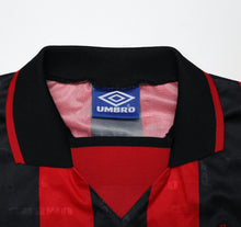 Load image into Gallery viewer, 1996/97 CRUSADERS FC Vintage Umbro Home Football Shirt (XL)
