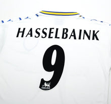 Load image into Gallery viewer, 1998/00 HASSELBAINK #9 Leeds United Vintage PUMA Home Football Shirt (S)
