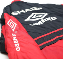 Load image into Gallery viewer, 1994/95 MANCHESTER UNITED Vintage Umbro Bench Coat Jacket (M) Alex Ferguson
