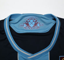 Load image into Gallery viewer, 2009/10 DIAMANTI #32 West Ham Vintage Umbro Away Football Shirt (M)
