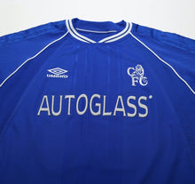 Load image into Gallery viewer, 1999/01 ZOLA #25 Chelsea Vintage Umbro Home Football Shirt (M)
