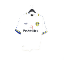 Load image into Gallery viewer, 1998/00 HASSELBAINK #9 Leeds United Vintage PUMA Home Football Shirt (S)
