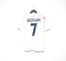 Load image into Gallery viewer, 2005/07 BECKHAM #7 England Vintage Umbro Home Football Shirt (M) WC 2006
