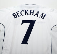 Load image into Gallery viewer, 2001/03 BECKHAM #7 England Vintage Umbro Home Greece Football Shirt (M) WC 2002
