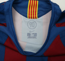 Load image into Gallery viewer, 2005/06 MESSI #19 Barcelona Vintage Nike Home Football Shirt (S)
