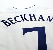 Load image into Gallery viewer, 2001/03 BECKHAM #7 England Vintage Umbro Home Greece Football Shirt (L) WC 2002
