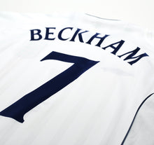 Load image into Gallery viewer, 2001/03 BECKHAM #7 England Vintage Umbro Home Greece Football Shirt (M) WC 2002
