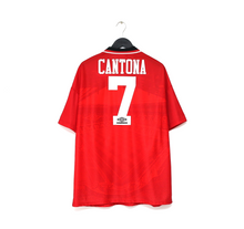 Load image into Gallery viewer, 1994/96 CANTONA #7 Manchester United Vintage Umbro FA Cup 96 Football Shirt (XL)
