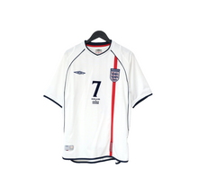 Load image into Gallery viewer, 2001/03 BECKHAM #7 England Vintage Umbro Home Greece Football Shirt (L) WC 2002
