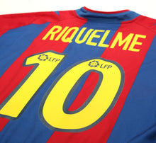 Load image into Gallery viewer, 2002/03 RIQUELME #10 Barcelona Vintage Nike Home Football Shirt (XL)
