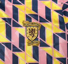 Load image into Gallery viewer, 1988/90 SCOTLAND Vintage Original Umbro Football Leisure Shirt (M)
