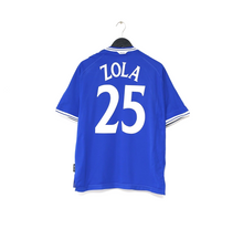 Load image into Gallery viewer, 1999/01 ZOLA #25 Chelsea Vintage Umbro Home Football Shirt (M)
