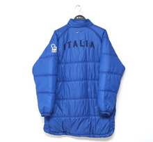 Load image into Gallery viewer, 1998/99 ITALY Vintage Nike Padded Football Bench Coat Jacket (M/L) WC 98
