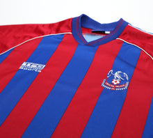 Load image into Gallery viewer, 1999/00 CRYSTAL PALACE Vintage TFG Sports Home Football Shirt (S)
