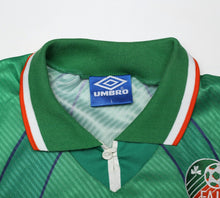 Load image into Gallery viewer, 1994/95 IRELAND Vintage Umbro Home Football Shirt Jersey (L)
