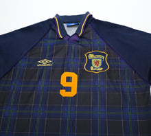 Load image into Gallery viewer, 1994/96 McCOIST #9 Scotland Vintage Umbro Home Football Shirt (L) Euro 96
