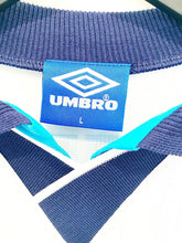 Load image into Gallery viewer, 1995/97 ANDERTON #11 England Vintage Umbro BNWOT Football Shirt (L) Euro 96 SIGNED
