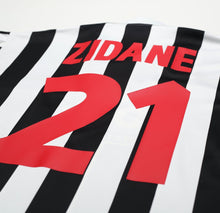 Load image into Gallery viewer, 1998/99 ZIDANE #21 Juventus Vintage Kappa Home Football Shirt Jersey (XL)
