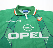 Load image into Gallery viewer, 1994/95 IRELAND Vintage Umbro Home Football Shirt Jersey (L)
