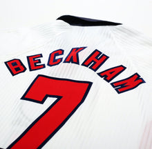 Load image into Gallery viewer, 1997/99 BECKHAM #7 England Vintage Umbro Home Football Shirt (XL) World Cup 1998
